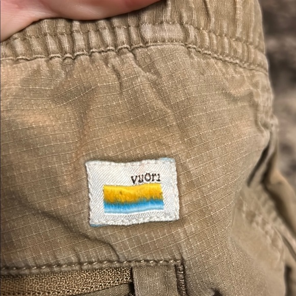 Vuori Tan Cargo Pants with Straight Leg Design - Picture 4 of 4